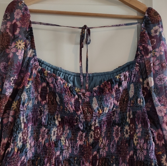 LC Lauren Conrad Smocked Floral Print Top NWT - Picture 12 of 15